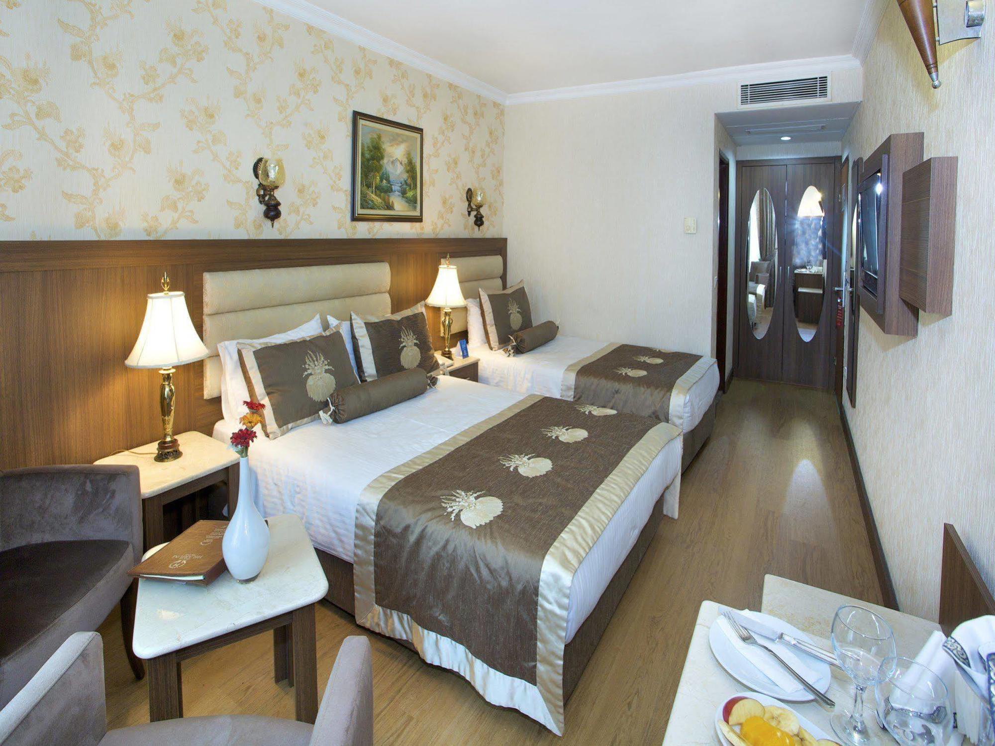 Grand Hilarium Hotel Истанбул Екстериор снимка